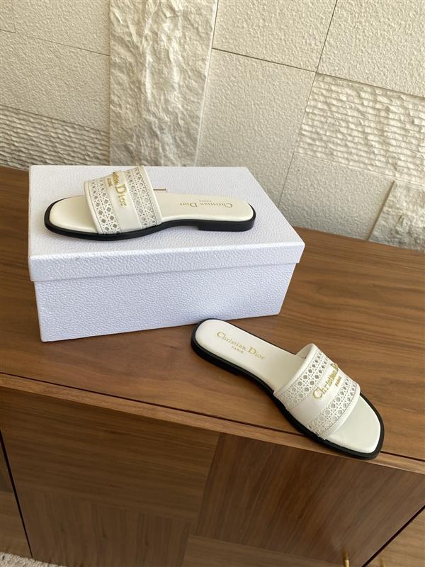 20251128184323410 310